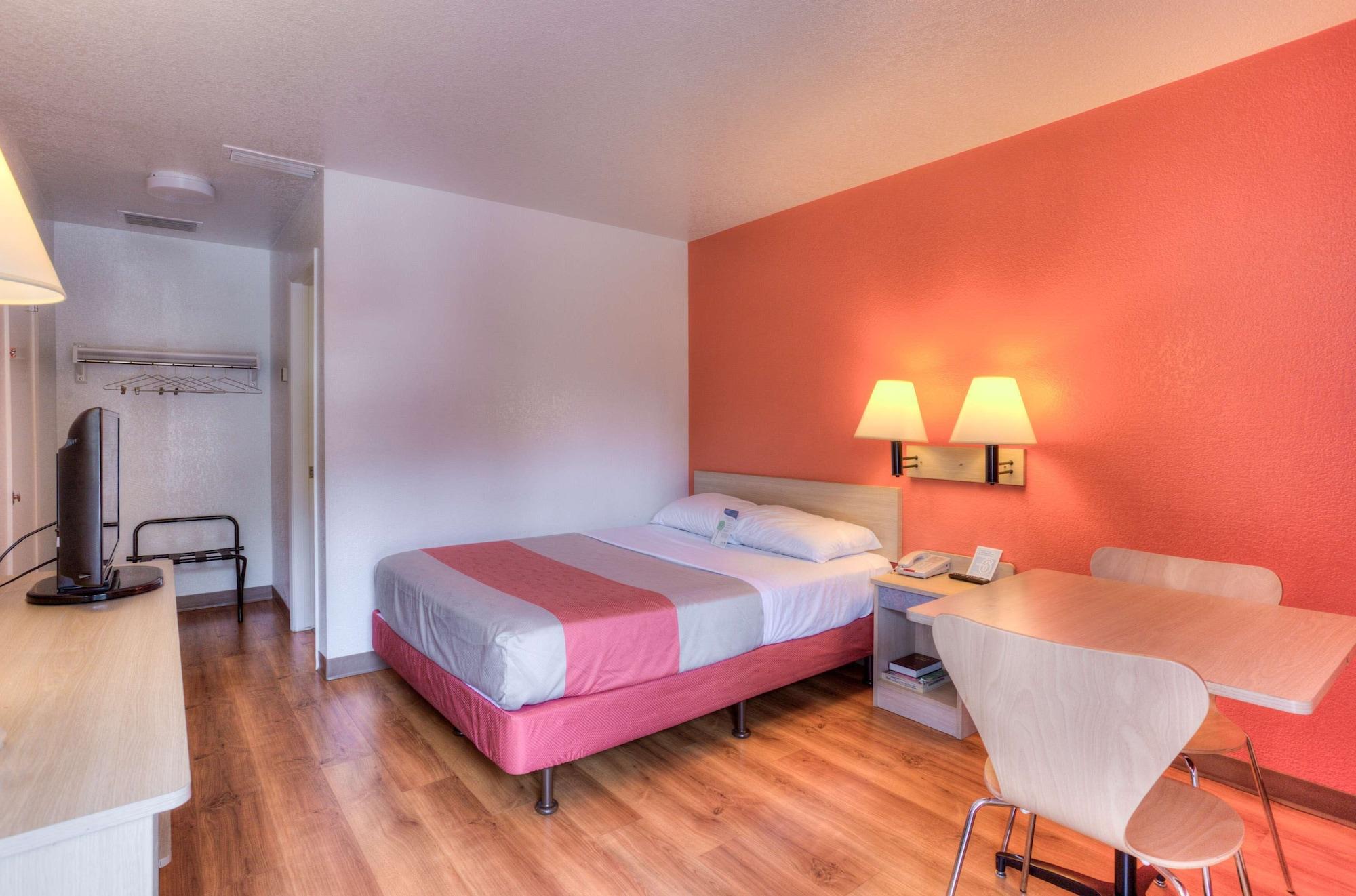 Motel 6-Tigard, Or - Portland South - Lake Oswego Exterior foto